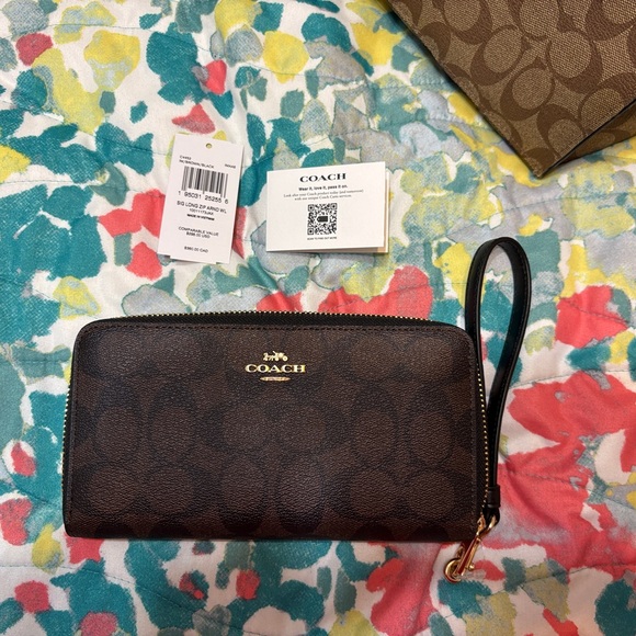 Coach Black and Gold Zip-Around Wallet - Picture 1 of 5